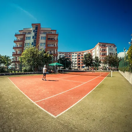 Riviera ホテル 4*