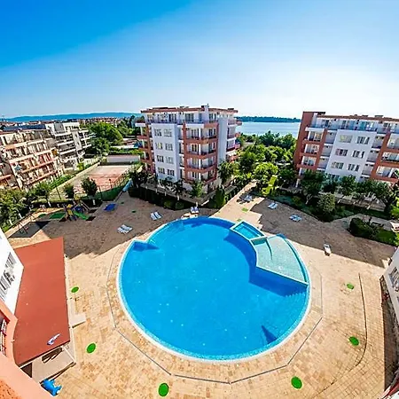 ホテル Riviera 4*