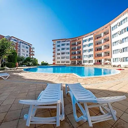 Riviera ホテル 4*