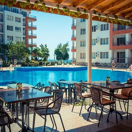 Riviera Hotel 4*